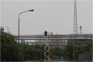 <b>宝钢厂区80W LED路灯替换250W高压钠路灯改造</b>